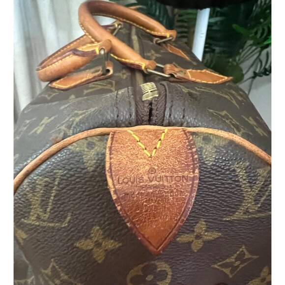 Louis Vuitton Authentic Monogram Canvas Speedy 40 Tote - Picture 10 of 16